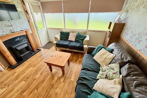 2 bedroom chalet for sale, Newport Road, Hemsby, Great Yarmouth