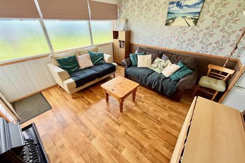 2 bedroom chalet for sale, Newport Road, Hemsby, Great Yarmouth
