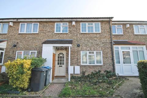 3 bedroom terraced house to rent, Kirrane Close, New Malden
