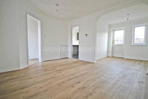 3 bedroom terraced house to rent, Kirrane Close, New Malden