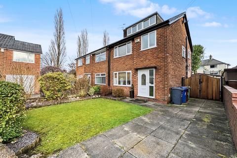 4 bedroom semi-detached house for sale, Peveril Close, Whitefield, M45
