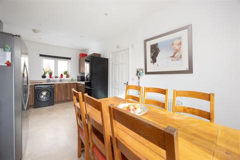 undefined, Soprano Way, Castlemead