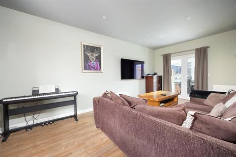 undefined, Soprano Way, Castlemead