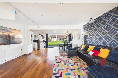 4 bedroom end of terrace house for sale, Wood End Lane, Northolt, UB5