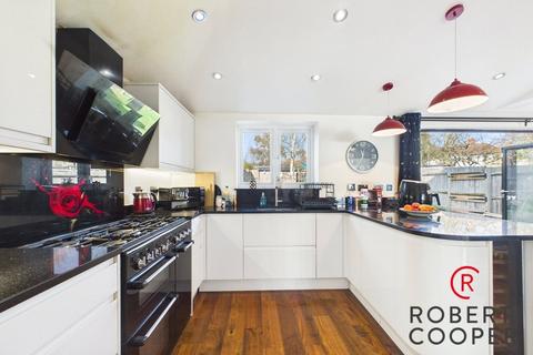 4 bedroom end of terrace house for sale, Wood End Lane, Northolt, UB5