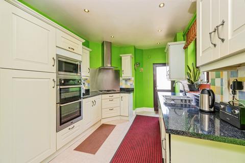 4 bedroom terraced house for sale, Gordon Street, Burton-On-Trent