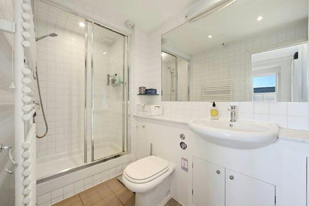 En Suite Shower