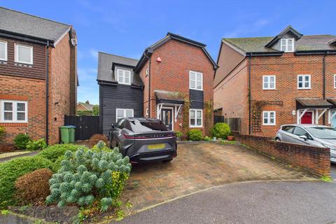 undefined, Holders Close, Billingshurst