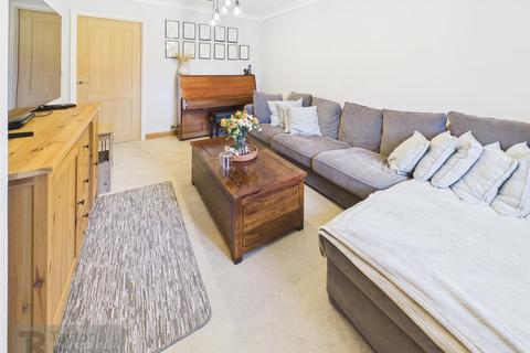 undefined, Holders Close, Billingshurst