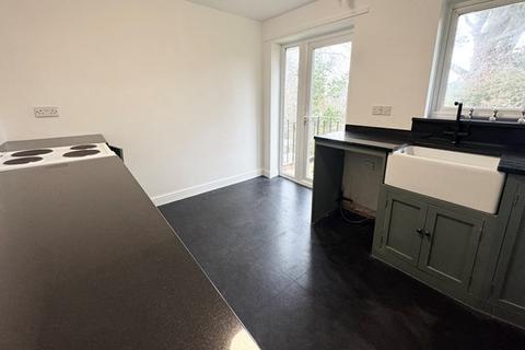 undefined, Two bedroom apartment in Topsham