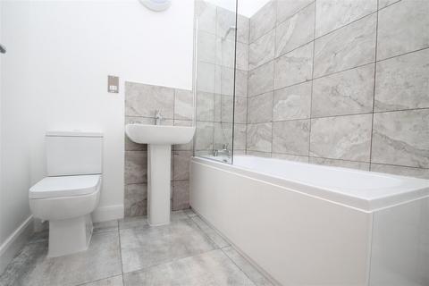 2 bedroom flat to rent, North Thirteenth Street, Milton Keynes MK9