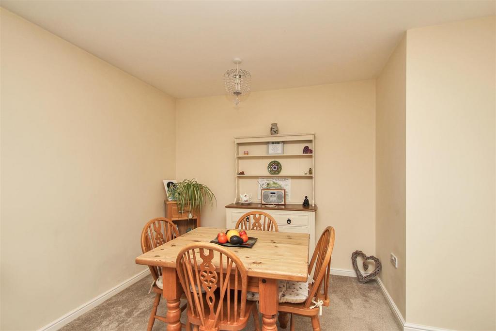 Dining Area.JPG enhanced.jpg