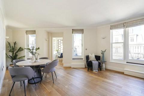 undefined, Temple Avenue, London, EC4Y