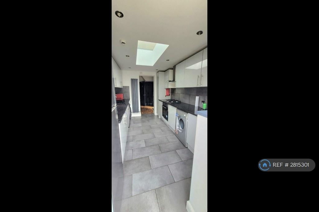 Clean And Well Looked After Kitchen