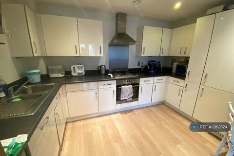 2 bedroom flat to rent, Code Court, London, NW2