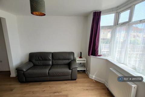 3 bedroom terraced house to rent, Hunters Way, Bristol, BS34