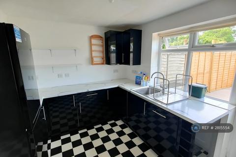 3 bedroom terraced house to rent, Hunters Way, Bristol, BS34