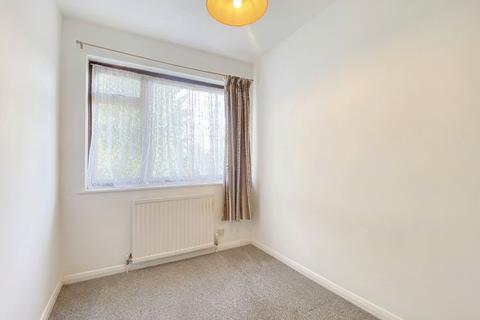 3 bedroom terraced house to rent, Waylands, Hayes, UB3
