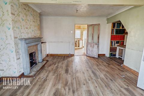 3 bedroom semi-detached house for sale, Wentworth Road, Darton