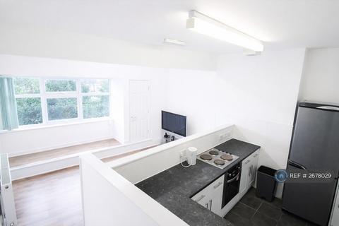 1 bedroom in a flat share to rent, Childwall Fiveways, Liverpool, L15