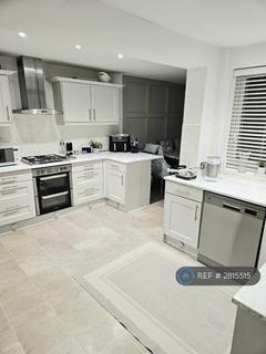 3 bedroom semi-detached house to rent, Ravenswood Avenue, Surbiton, KT6