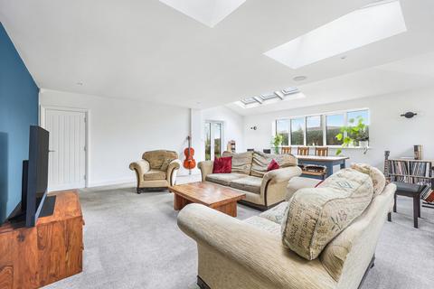 4 bedroom detached house for sale, Belmont Close, Woodford Green, IG8