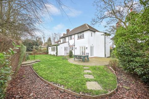 4 bedroom detached house for sale, Belmont Close, Woodford Green, IG8