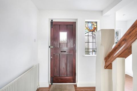 4 bedroom detached house for sale, Belmont Close, Woodford Green, IG8