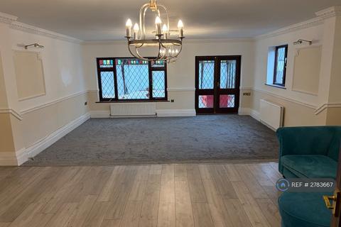5 bedroom detached house to rent, Pound Lane, Basildon, SS13