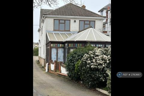 5 bedroom detached house to rent, Pound Lane, Basildon, SS13