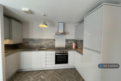 2 bedroom flat to rent, Waterloo, Huddersfield, HD5