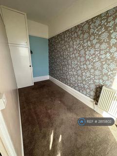 2 bedroom flat to rent, Prince Of Wales Terrace, Deal, CT14