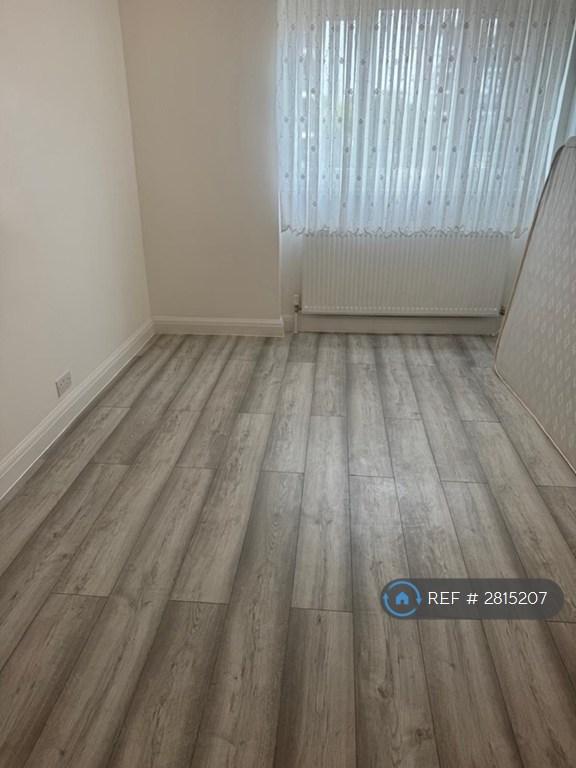 Top Floor Double Bedroom 3