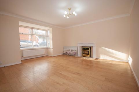 4 bedroom detached house to rent, Braids Close, Rugby, CV21