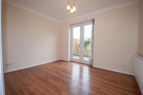 4 bedroom detached house to rent, Braids Close, Rugby, CV21