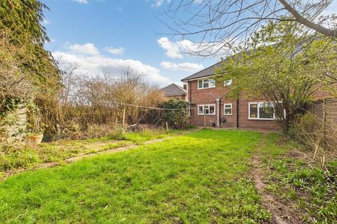 2 bedroom maisonette for sale, Larchfield Road, Maidenhead, Berkshire, SL6
