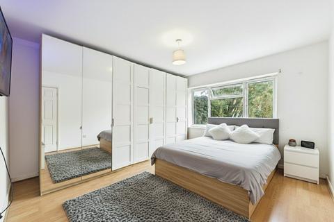 2 bedroom maisonette for sale, Larchfield Road, Maidenhead, Berkshire, SL6