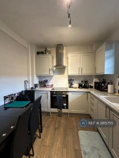 1 bedroom in a flat share to rent, Eastman House, London, SW4
