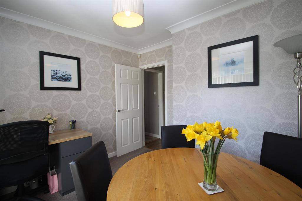 Dining room 1.JPG