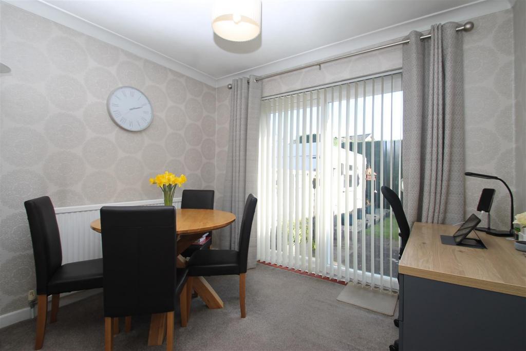 Dining room 2.JPG