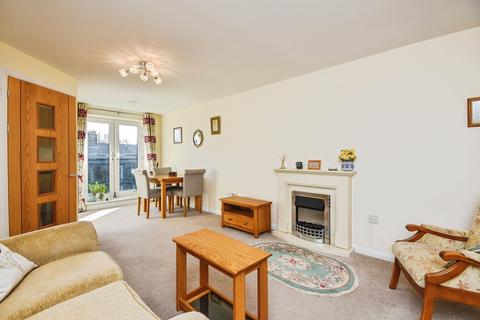 2 bedroom flat for sale, Lancaster Road, Carnforth, Lancashire, LA5