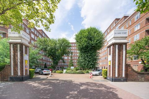 undefined, Balham High Road, Balham, London, SW17