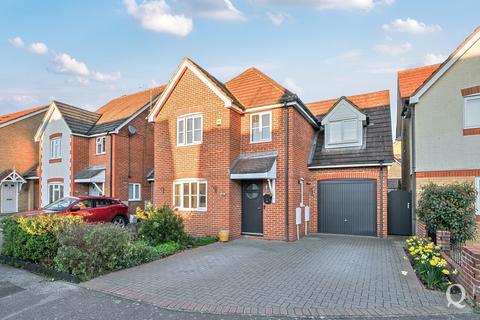 4 bedroom detached house for sale, Recreation Way, Kemsley, Sittingbourne, Kent, ME10