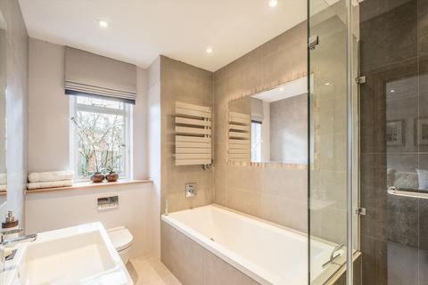 3 bedroom flat to rent, Onslow Square, London SW7