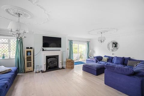 4 bedroom chalet for sale, Hedge Place Road, Greenhithe DA9
