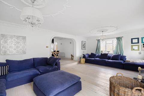 4 bedroom chalet for sale, Hedge Place Road, Greenhithe DA9