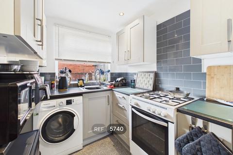 2 bedroom terraced house to rent, 28, Church Street, Barnsley, S72 8JZ