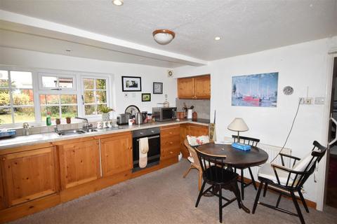 4 bedroom detached house for sale, Main Street, Weston, Newark