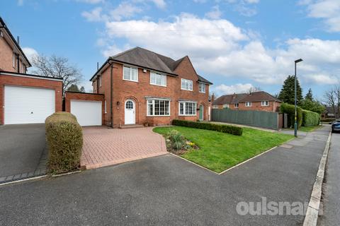 Iris Close, Bournville Village Trust, Selly Oak, Birmingham, B29