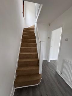 3 bedroom semi-detached house to rent, Harrow, HA2